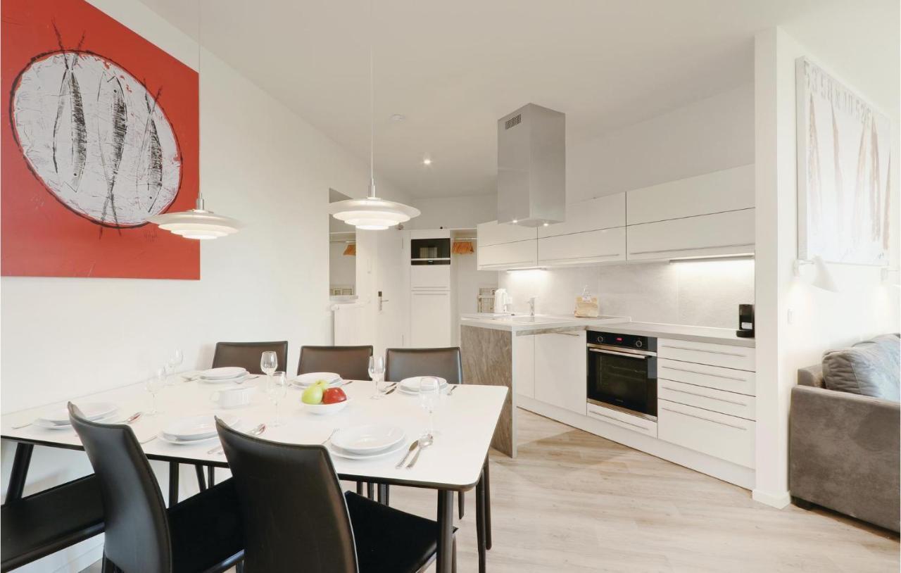 2 Bedroom Cozy Apartment In Luebeck Travemuende ภายนอก รูปภาพ