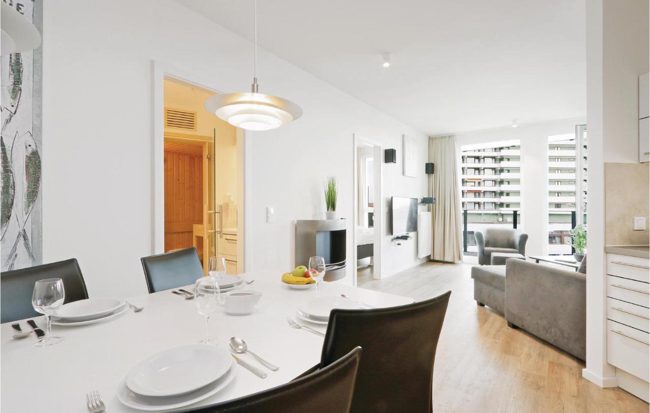 2 Bedroom Cozy Apartment In Luebeck Travemuende ภายนอก รูปภาพ