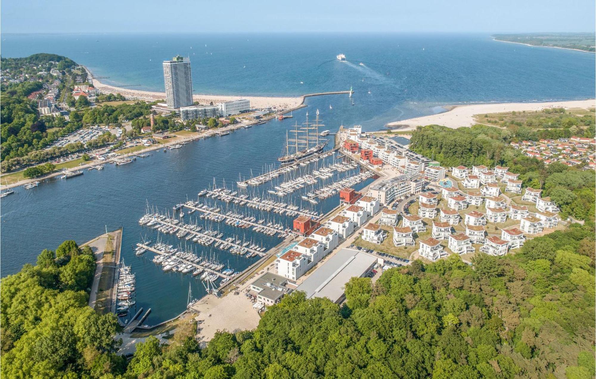 2 Bedroom Cozy Apartment In Luebeck Travemuende ภายนอก รูปภาพ